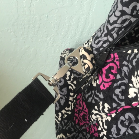 Large Very Bradley overnight bag - Picture 6 of 8